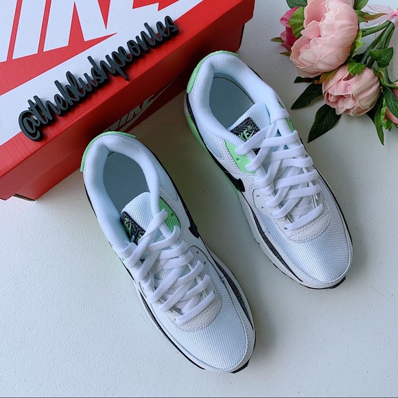 Nike Air Max 90 NWT - Picture 9 of 10